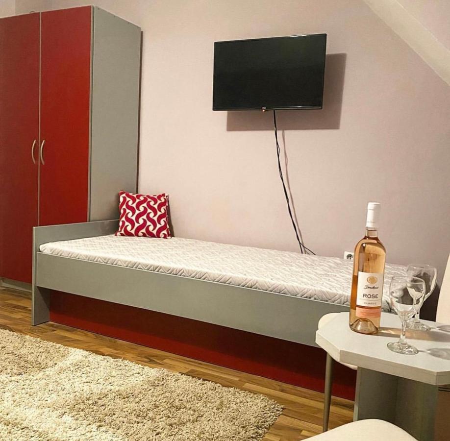Guest House Aleksandra Баина-Башта Экстерьер фото